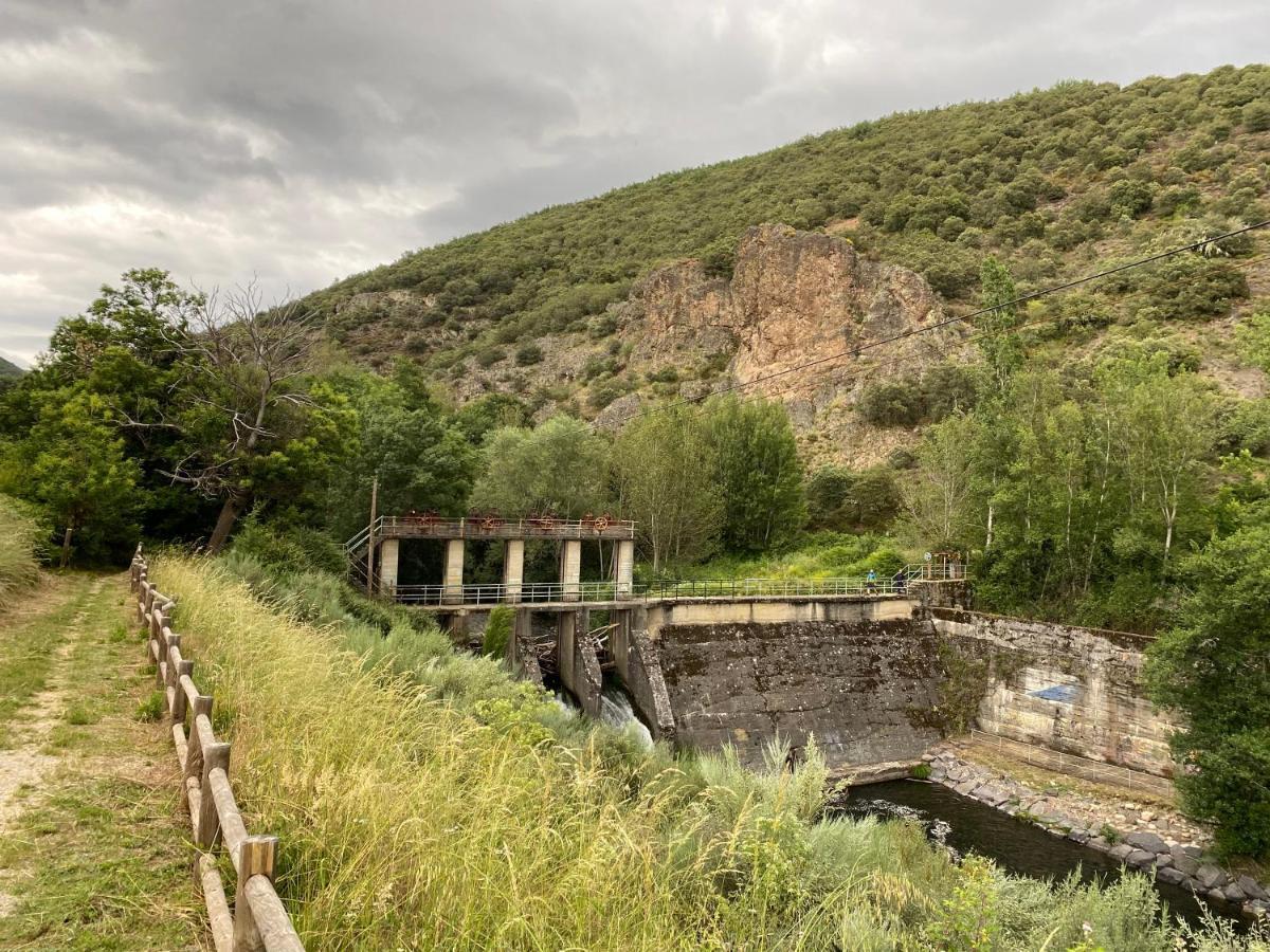 La obra de Joaquin, tu rincón en el Bierzo alto Folgoso de la Ribera Exterior foto